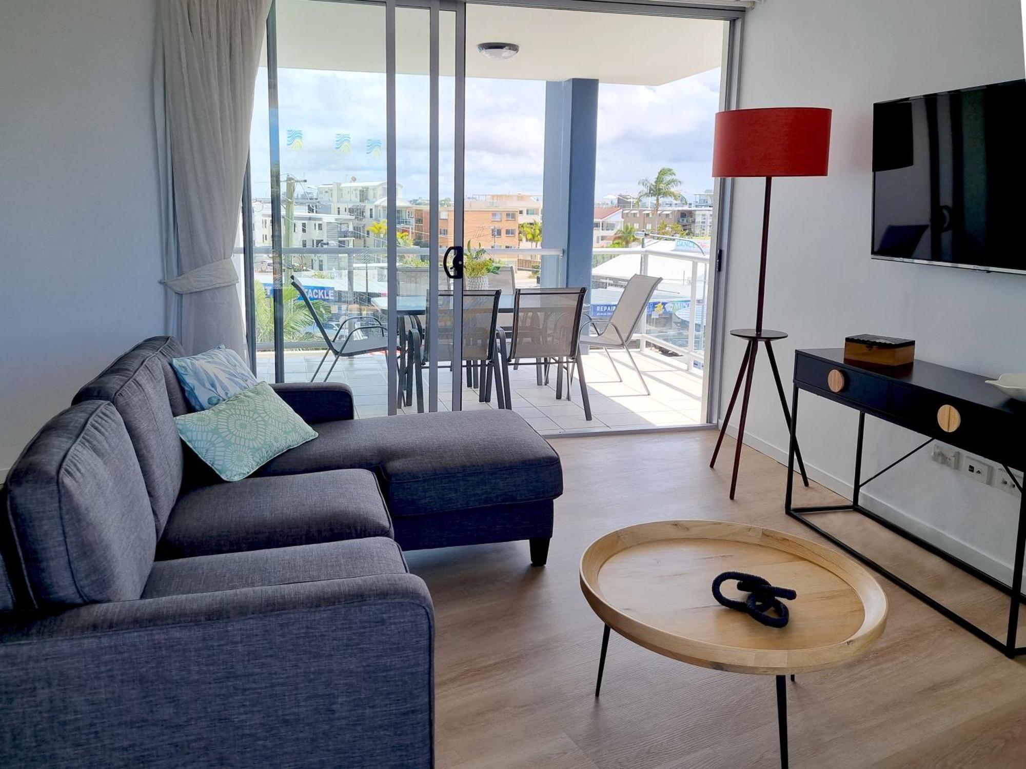 Pumicestone Blue Hotel Калундра Екстериор снимка
